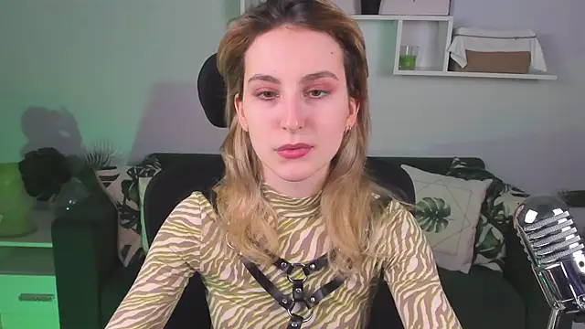 LuxRayi online show from 2, 3, 2025