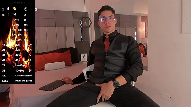 LiamNovak online show from 27, 11, 2025