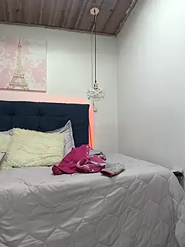 Snapshot of ShyVibes_ chatting on 8, 2, 2025 ShyVibes online show from 8, 2, 2025