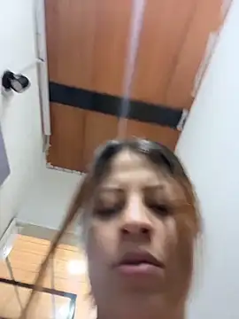 Snapshot of ShyVibes_ chatting on 29, 10, 2025 ShyVibes online show from 29, 10, 2025