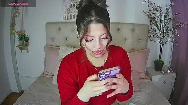 Snapshot of ShyVibes_ chatting on 14, 12, 2025 ShyVibes online show from 14, 12, 2025