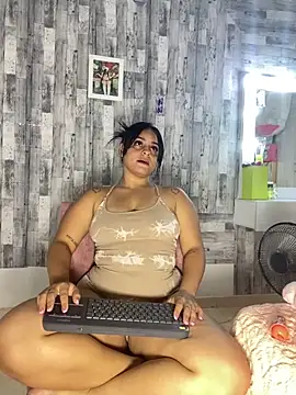 Snapshot of Violetrousse chatting on 23, 3, 2026 Violetrousse online show from 23, 3, 2026