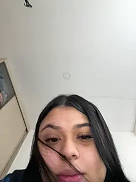 alissonfernandez  online show from 23, 2, 2025