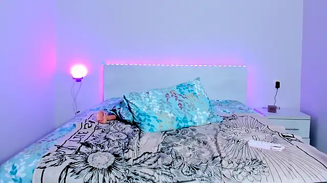 Snapshot of Shadow_Strik chatting on 6, 1, 2025 Shadow Strik online show from 6, 1, 2025