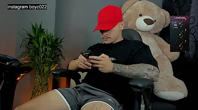 boyc022  online show from 8, 3, 2025