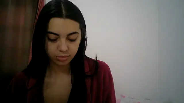 Snapshot of isabella048 chatting on 10, 9, 2025 isabella048 online show from 10, 9, 2025