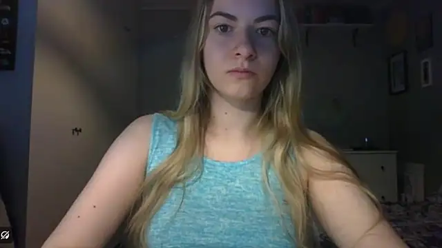 Snapshot of ROSIEx_sweet chatting on 8, 4, 2026 ROSIEx sweet online show from 8, 4, 2026