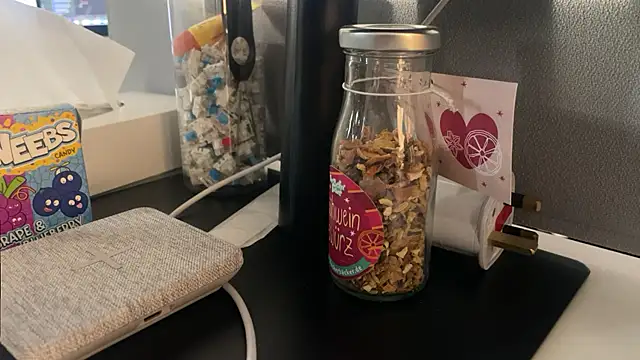 Snapshot of awesome_anna chatting on 26, 2, 2025 awesome anna online show from 26, 2, 2025