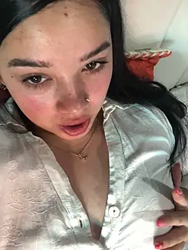 Snapshot of Julieta_333 chatting on 13, 9, 2025 Julieta 333 online show from 13, 9, 2025