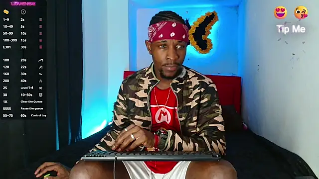 Snapshot of Aroonpapisex chatting on 19, 4, 2026 Aroonpapisex online show from 19, 4, 2026