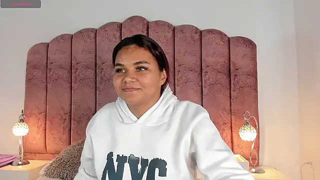 Carolina Evanss online show from 7, 3, 2025