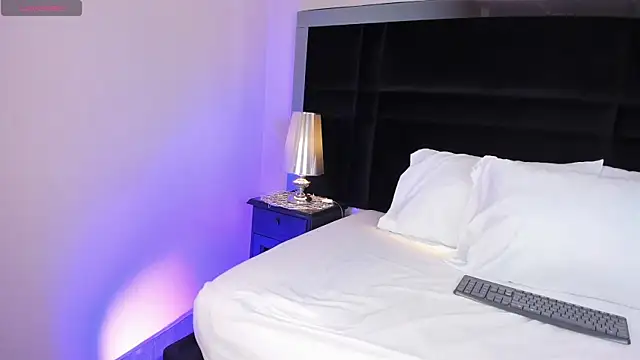 MelodyRey  online show from 31, 10, 2025