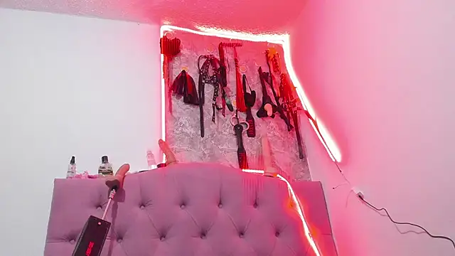 Snapshot of Evil_sammy chatting on 5, 1, 2025 Evil sammy online show from 5, 1, 2025