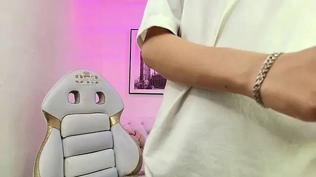 Theia moon online show from 22, 12, 2024