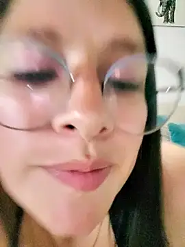 Neve Collins online show from 4, 2, 2025