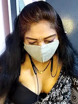 Snapshot of RomeoJuliet345 chatting on 28, 3, 2026 RomeoJuliet345 online show from 28, 3, 2026