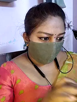 Snapshot of RomeoJuliet345 chatting on 18, 4, 2026 RomeoJuliet345 online show from 18, 4, 2026