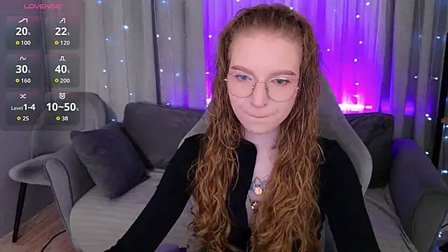 Snapshot of VioletShine chatting on 25, 3, 2026 VioletShine online show from 25, 3, 2026