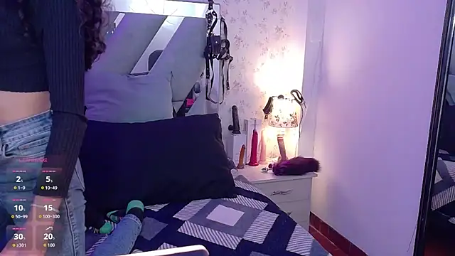 Snapshot of Queenjenn__ chatting on 25, 2, 2026 Queenjenn online show from 25, 2, 2026