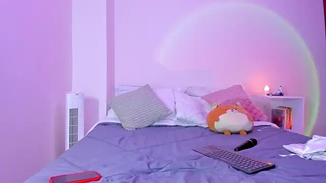 emillyhills online show from 17, 12, 2024