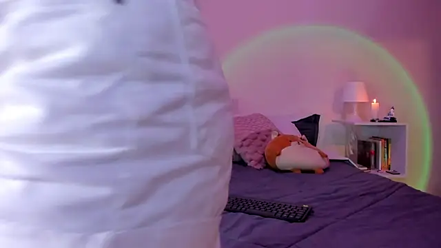 emillyhills online show from 22, 12, 2024