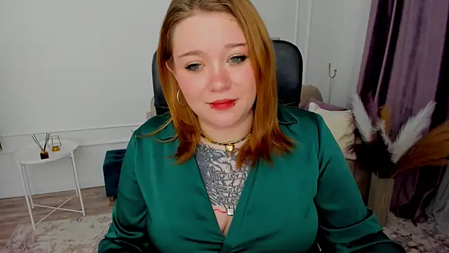 MoonLghte online show from 6, 2, 2025