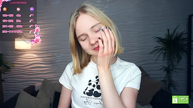 OdelinaFicken online show from 18, 12, 2025