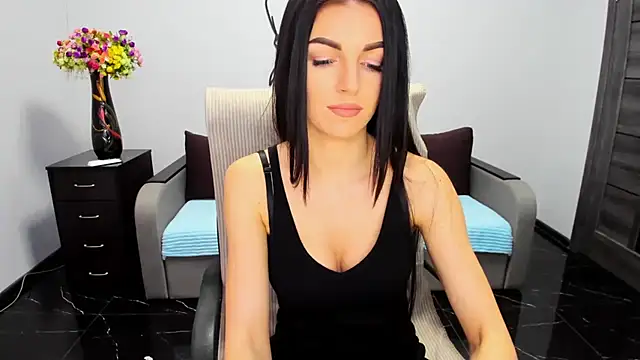 Angelina Clarks online show from 15, 1, 2025