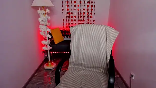 Angelina Clarks online show from 12, 3, 2025