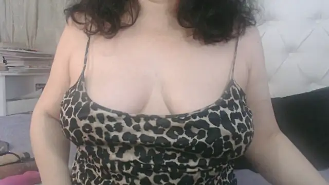 maturepriscila online show from 16, 2, 2025