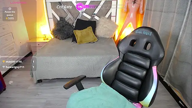 Kate Laurence  online show from 30, 1, 2025