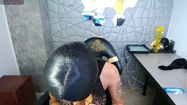 Tiffanny online show from 22, 3, 2025