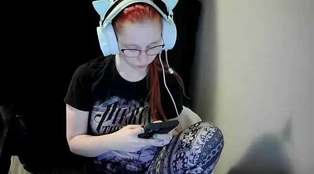 LilyFoxxx online show from 15, 12, 2024