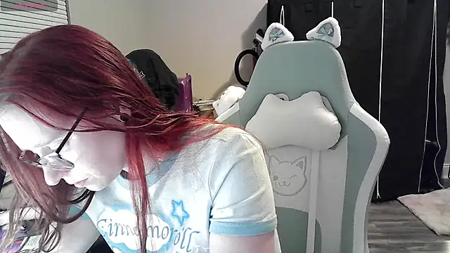 LilyFoxxx online show from 27, 1, 2025