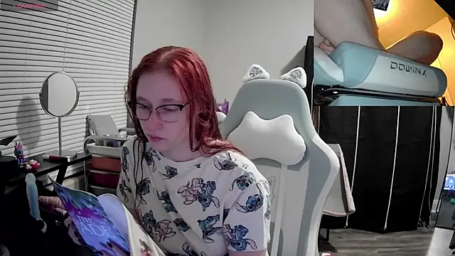 LilyFoxxx online show from 3, 2, 2025