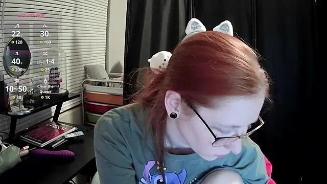 LilyFoxxx online show from 24, 2, 2025