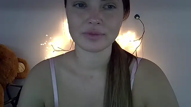 Snapshot of Lucky_Anna chatting on 14, 12, 2025 Lucky Anna online show from 14, 12, 2025