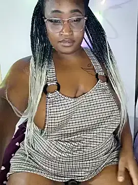 TheeNicole online show from 8, 3, 2025