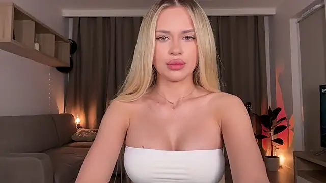 Snapshot of Julia_RL chatting on 16, 9, 2025 Julia RL online show from 16, 9, 2025