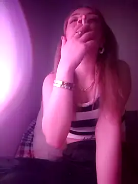 SUSELLAM1 online show from 4, 3, 2025