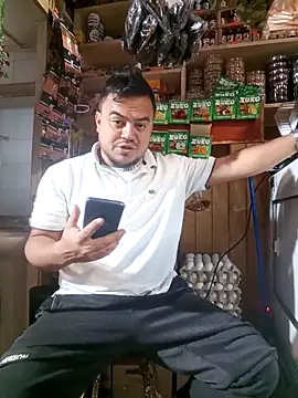 Snapshot of TheBriiaand30 chatting on 9, 10, 2025 TheBriiaand30 online show from 9, 10, 2025