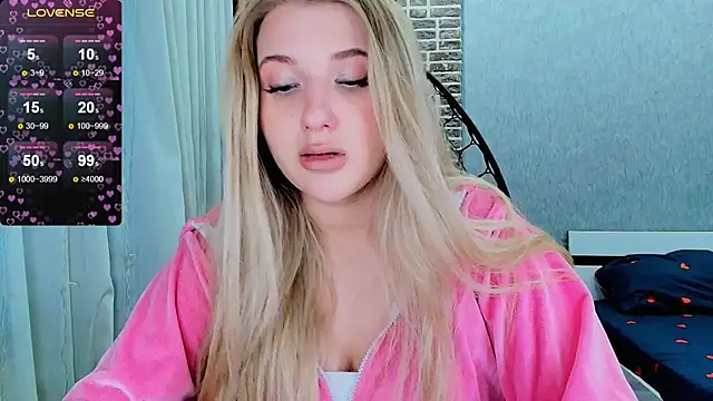 Evacadooo online show from 29, 10, 2025