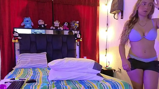 Snapshot of chloe_vasquez710 chatting on 4, 3, 2025 chloe vasquez710 online show from 4, 3, 2025