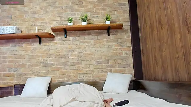 Lizzyvixxx online show from 25, 2, 2025