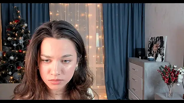 Snapshot of EmeliaReaper chatting on 18, 2, 2025 EmeliaReaper online show from 18, 2, 2025