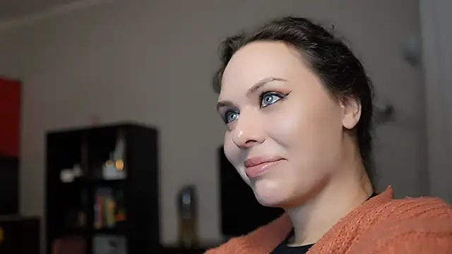 MollyCheiz online show from 10, 12, 2024