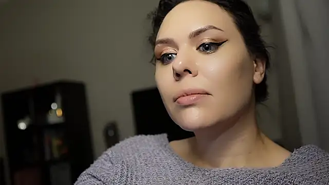 MollyCheiz online show from 18, 12, 2024