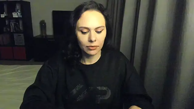 MollyCheiz online show from 5, 2, 2025