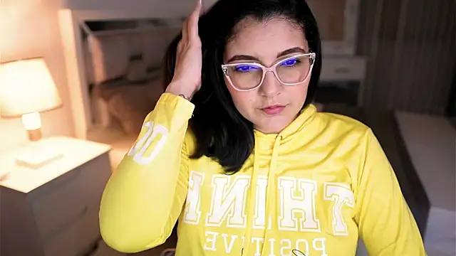 Camilaa bueno online show from 1, 10, 2025