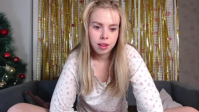 Snapshot of sofiaa_here chatting on 6, 1, 2026 sofiaa here online show from 6, 1, 2026